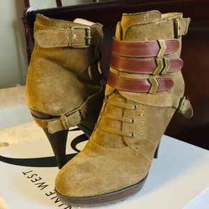 Ninewest Army Green Suede Booties
